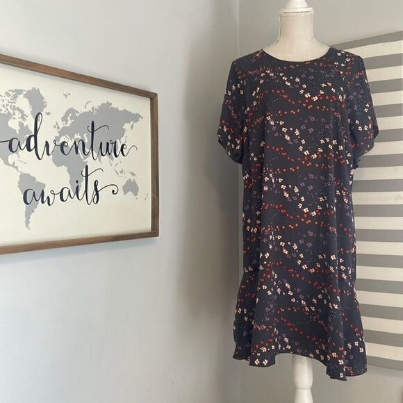CAbi Gray Multicolor Floral Zadie Muse Flutter Sleeve Style 3828 Dress Sz Medium - Picture 1 of 9